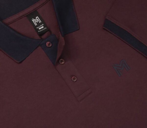 Close Shot Maroon Color